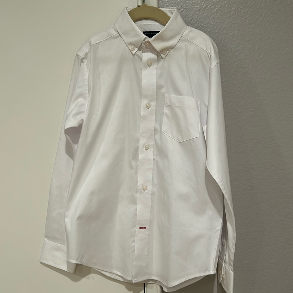 BOYS sz 10 long sleeved button front dress shirt